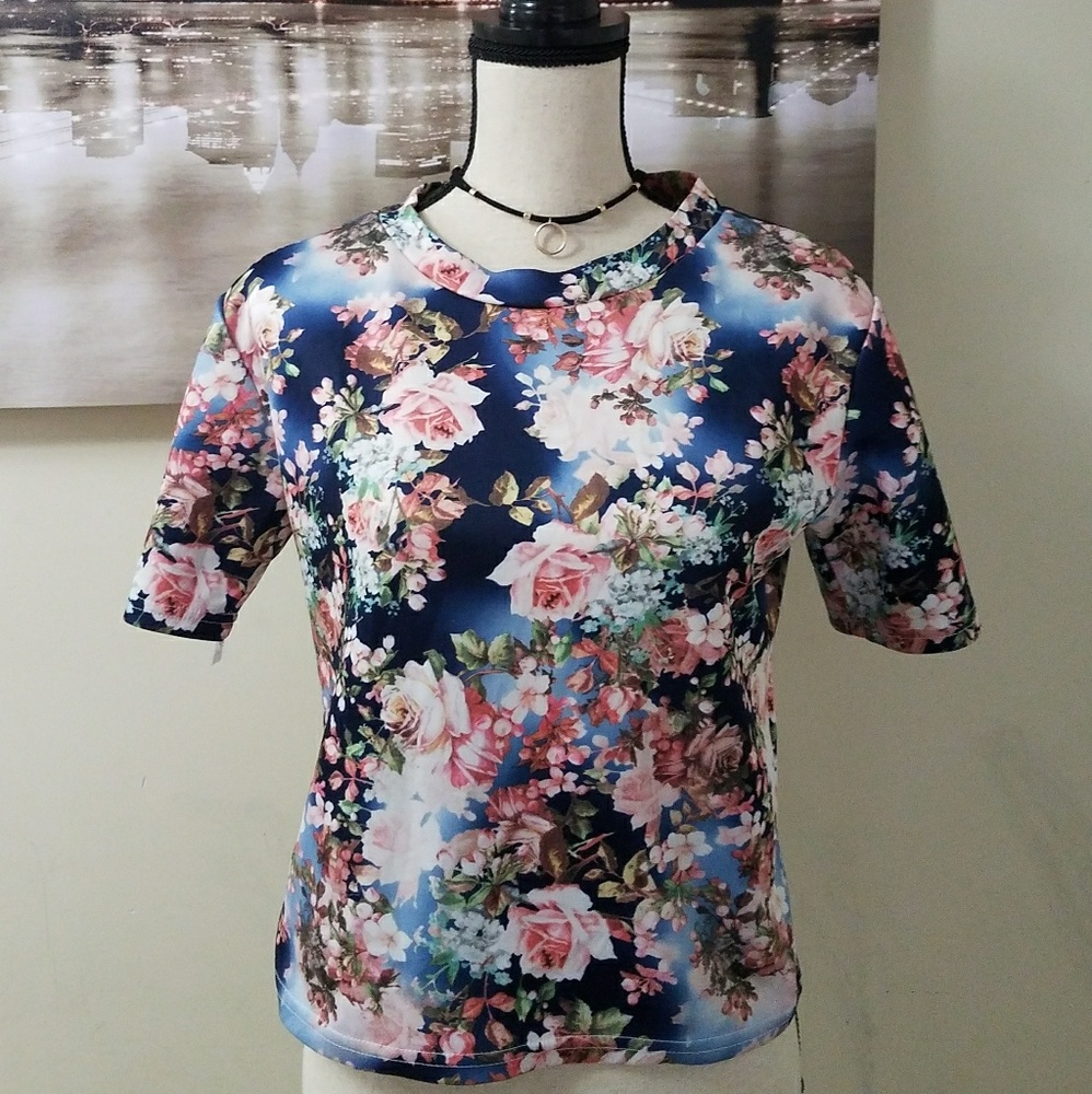 Nini Floral Printed Blouse - Picture 3 of 3